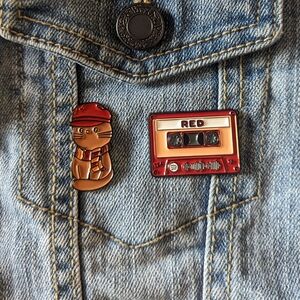 ❤️ Taylor Swift - Red (Set of 2) Enamel Pin